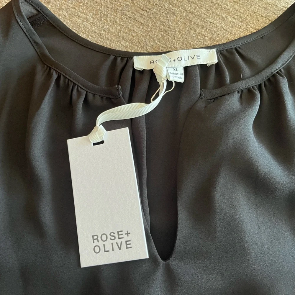 Back blouse - Picture 3 of 3